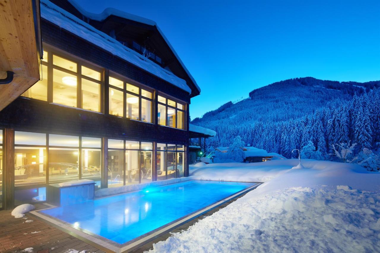 Almhof Family Und Wellness Resort แกร์ลอส ภายนอก รูปภาพ